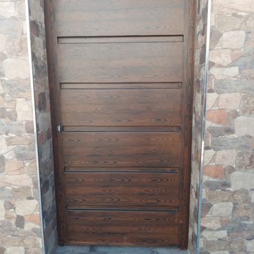 Carpintería Metálica JAM EL MAMITA puerta de madera
